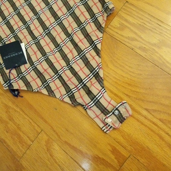 20% off AUTHENTIC Burberry bodysuit - Picture 5 of 8